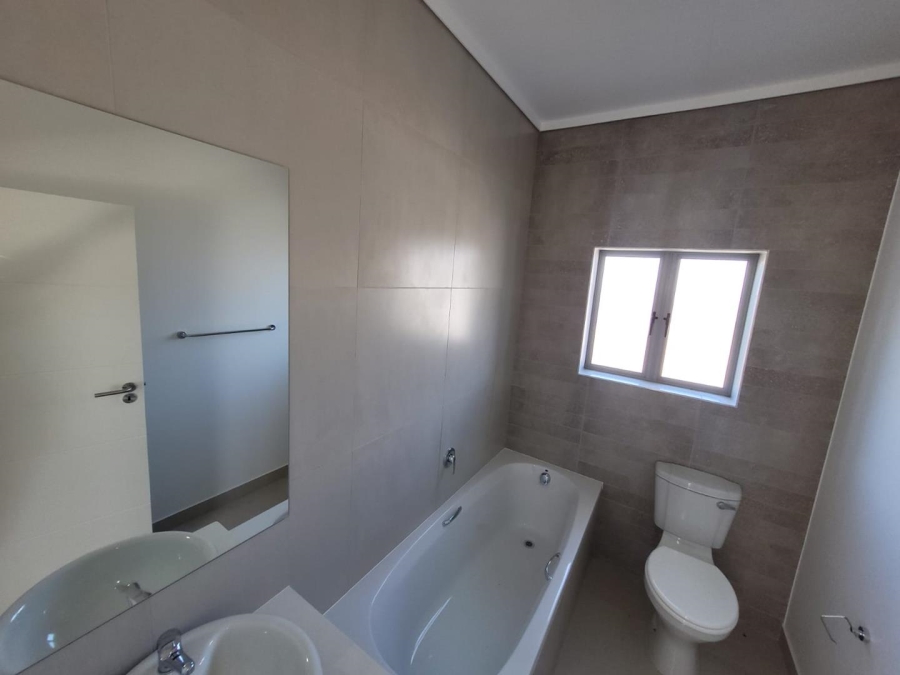 3 Bedroom Property for Sale in Mooikloof Country Estate Western Cape